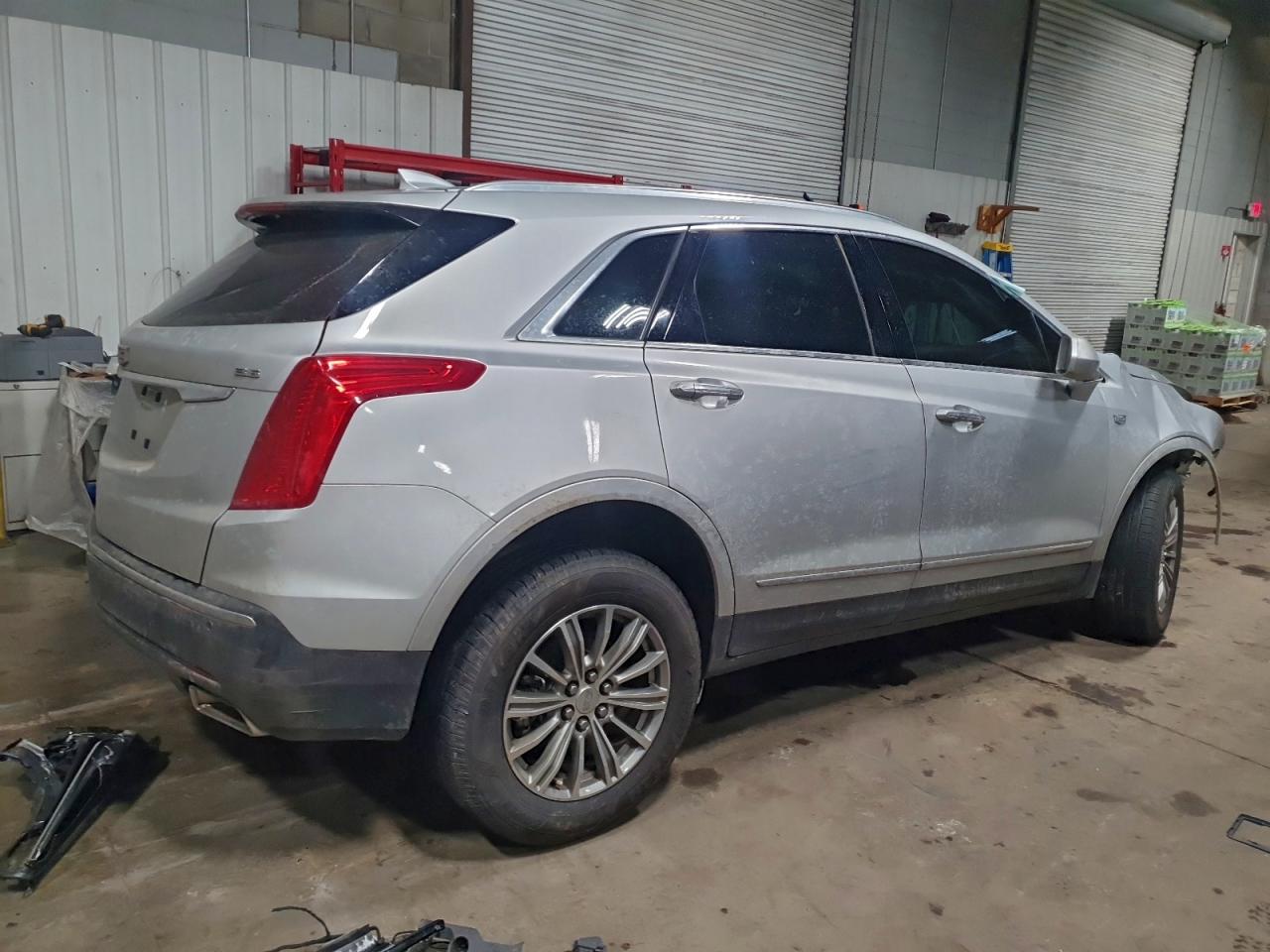 2017 CADILLAC XT5 photo 3