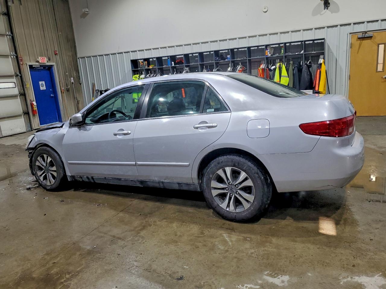 2005 HONDA ACCORD LX photo 3