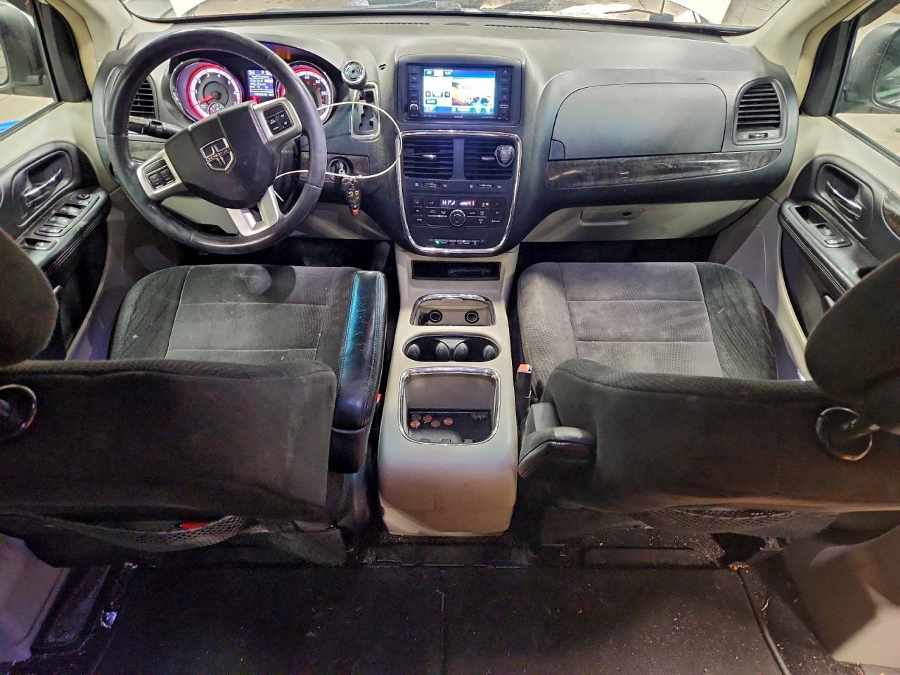 2011 DODGE GRAND CARAVAN CREW photo 8