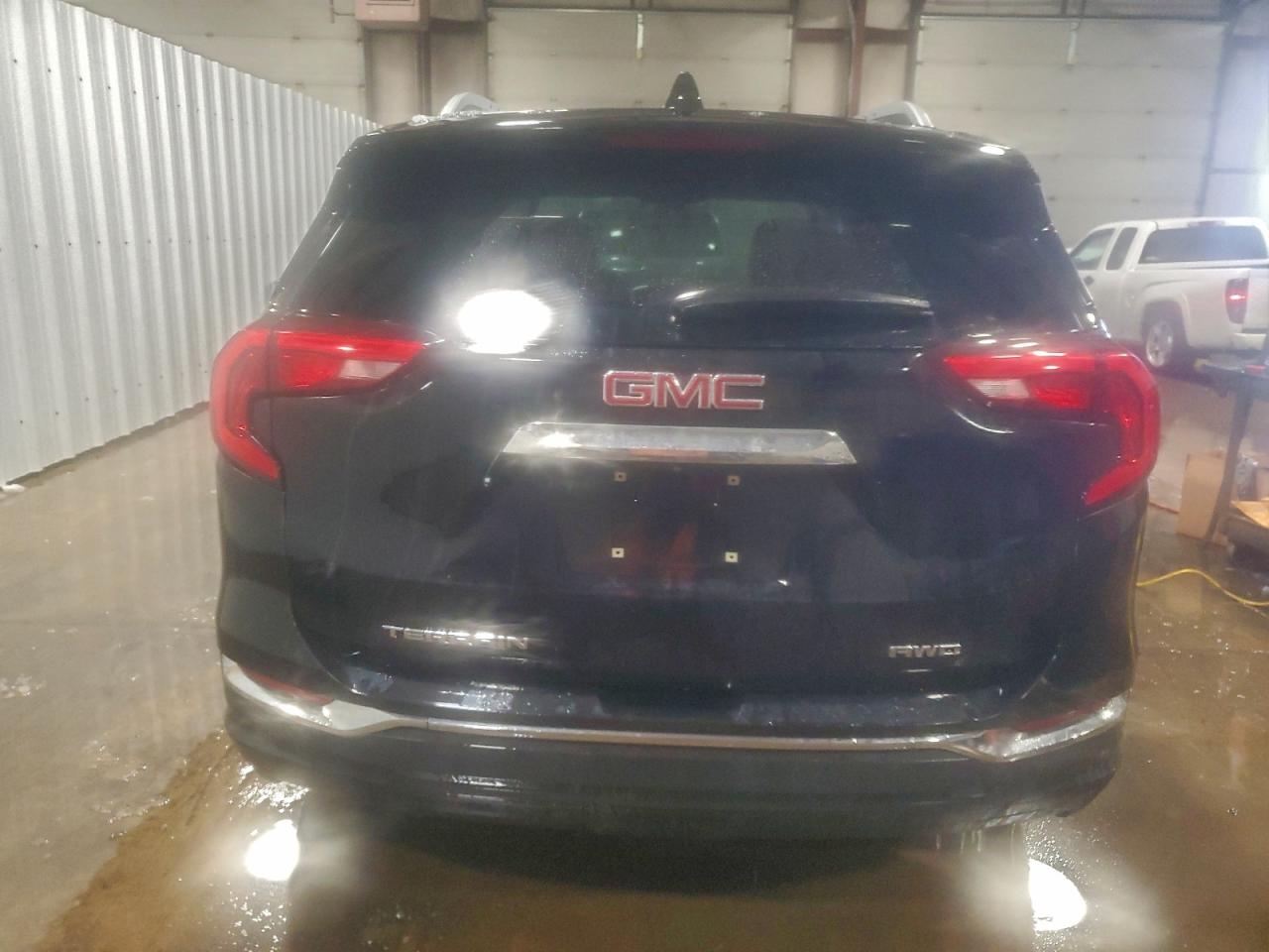 2020 GMC TERRAIN SLT photo 6