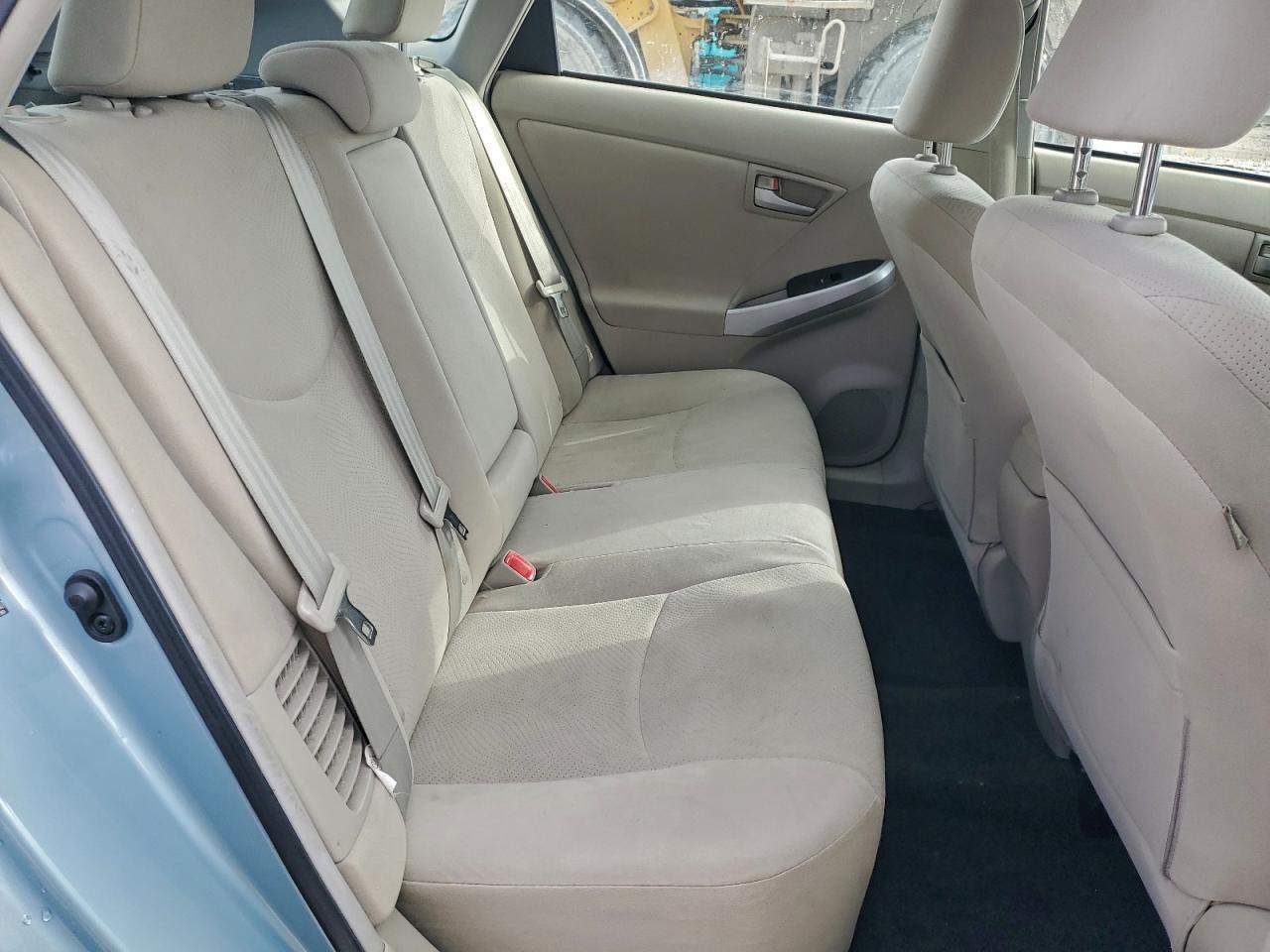 2012 TOYOTA PRIUS photo 10