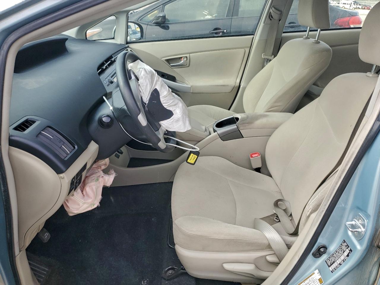2012 TOYOTA PRIUS photo 7