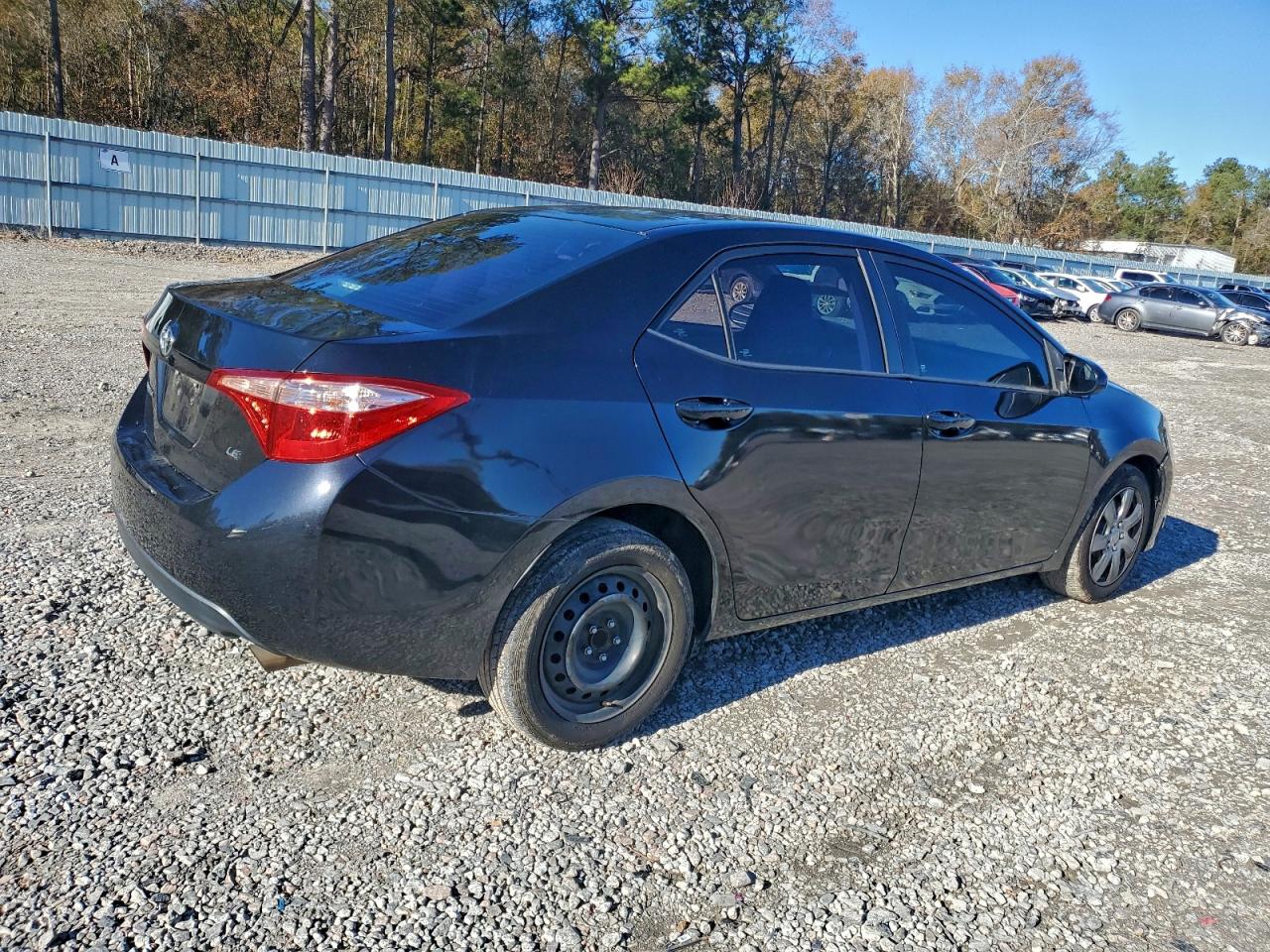 2017 TOYOTA COROLLA L photo 3