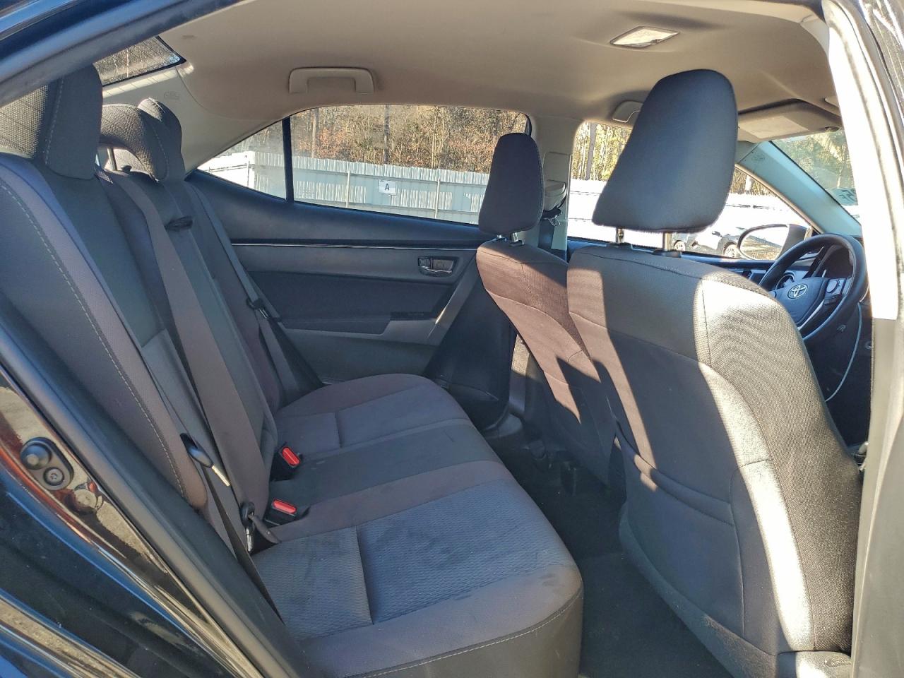 2017 TOYOTA COROLLA L photo 10