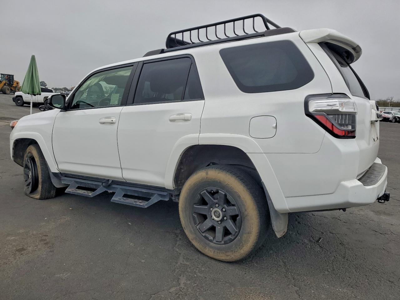 2022 TOYOTA 4RUNNER TRAIL photo 2