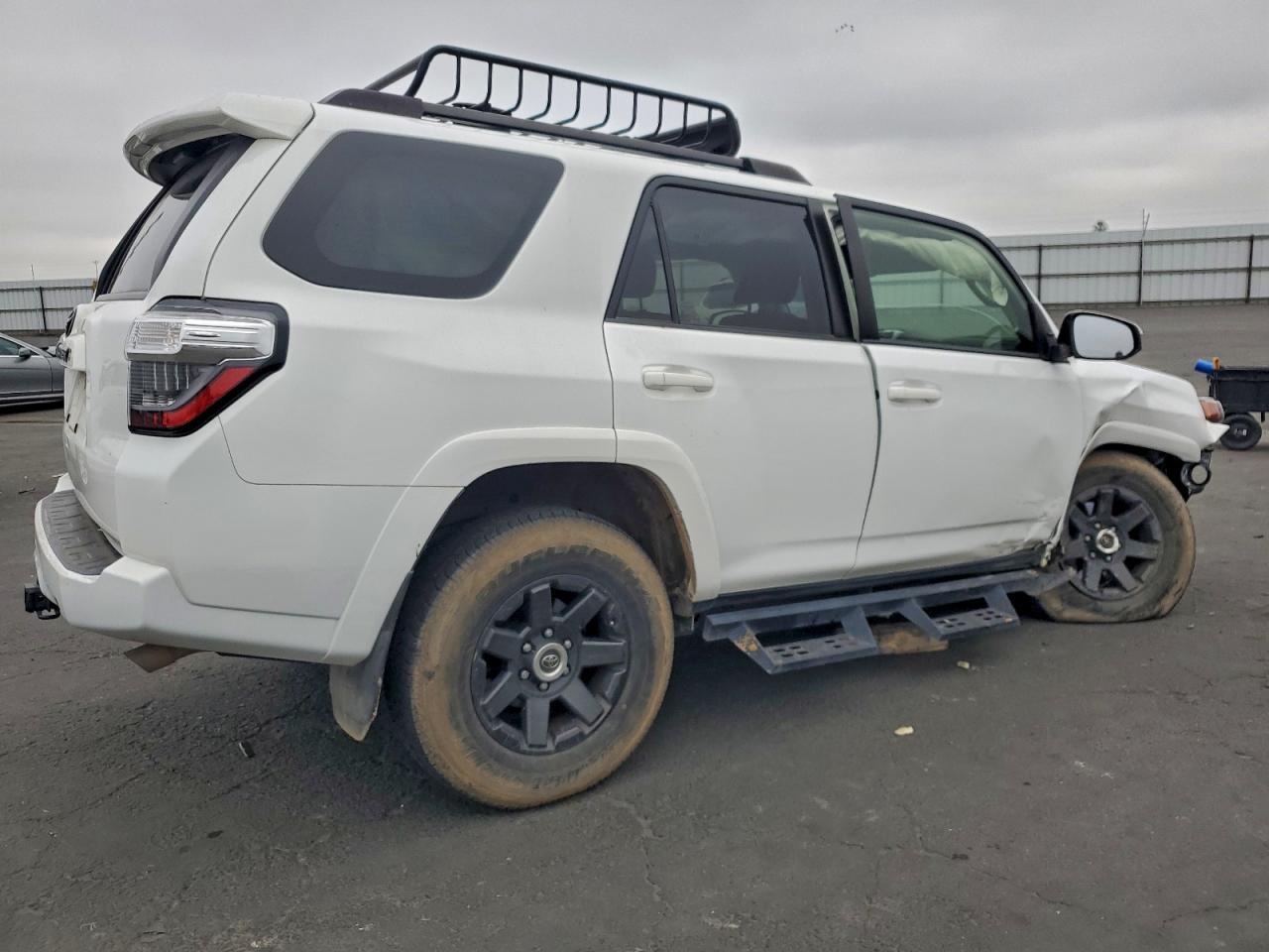 2022 TOYOTA 4RUNNER TRAIL photo 3