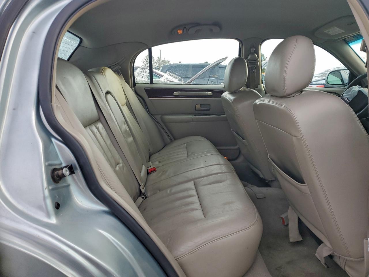 2007 LINCOLN TOWN CAR SIGNATURE photo 19