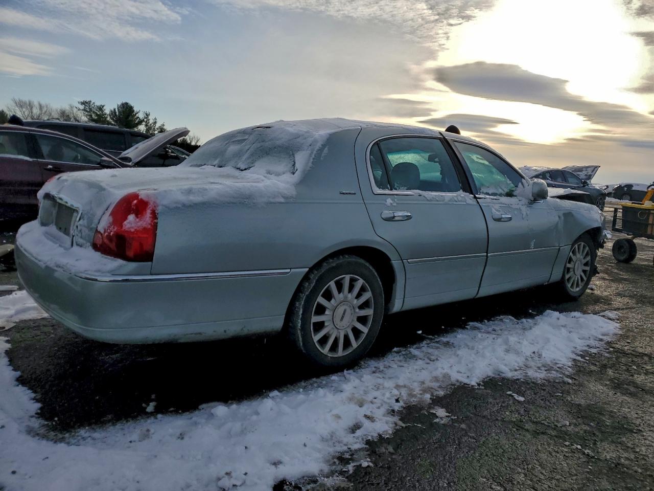 2007 LINCOLN TOWN CAR SIGNATURE photo 5