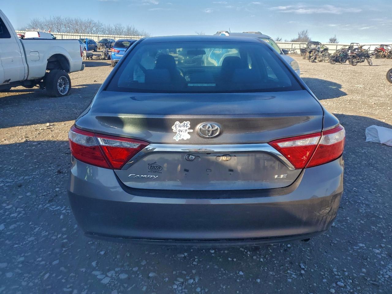 2017 TOYOTA CAMRY LE photo 6