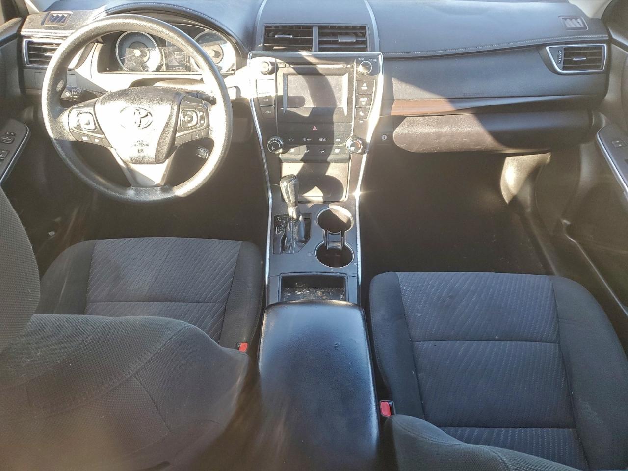 2017 TOYOTA CAMRY LE photo 8