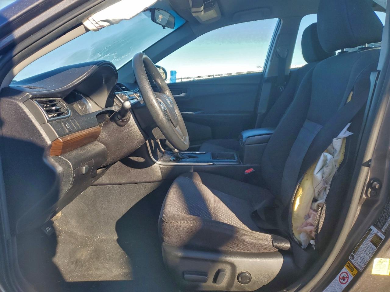 2017 TOYOTA CAMRY LE photo 7