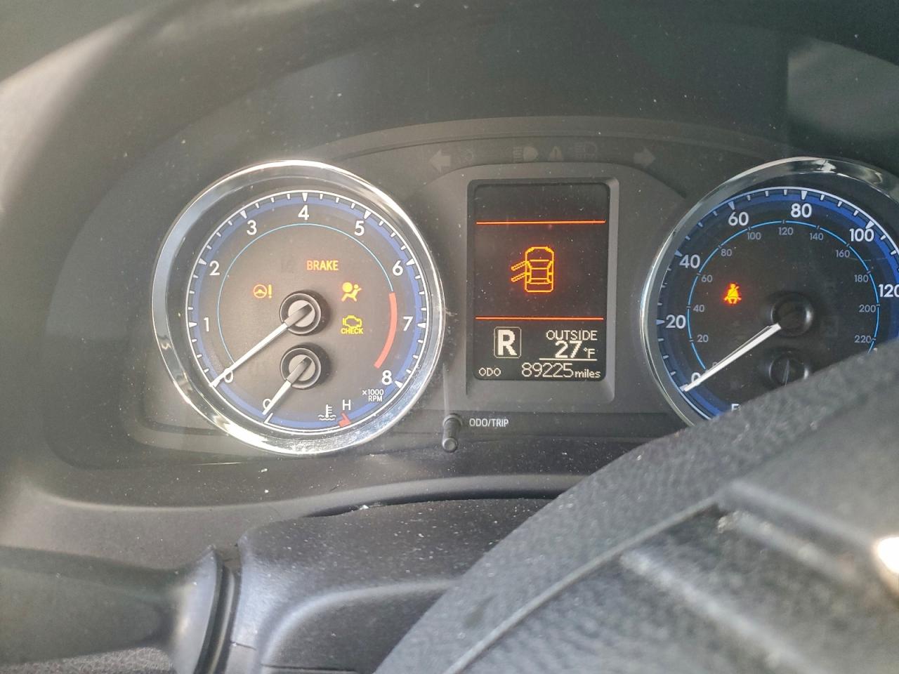 2018 TOYOTA COROLLA L photo 9