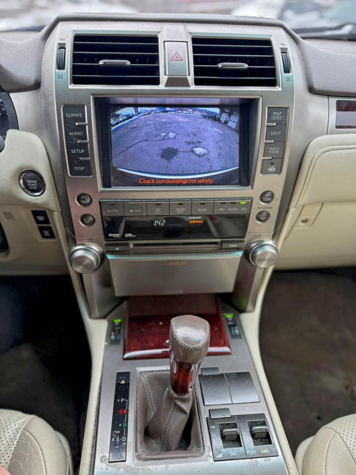 2011 LEXUS GX 460 photo 11