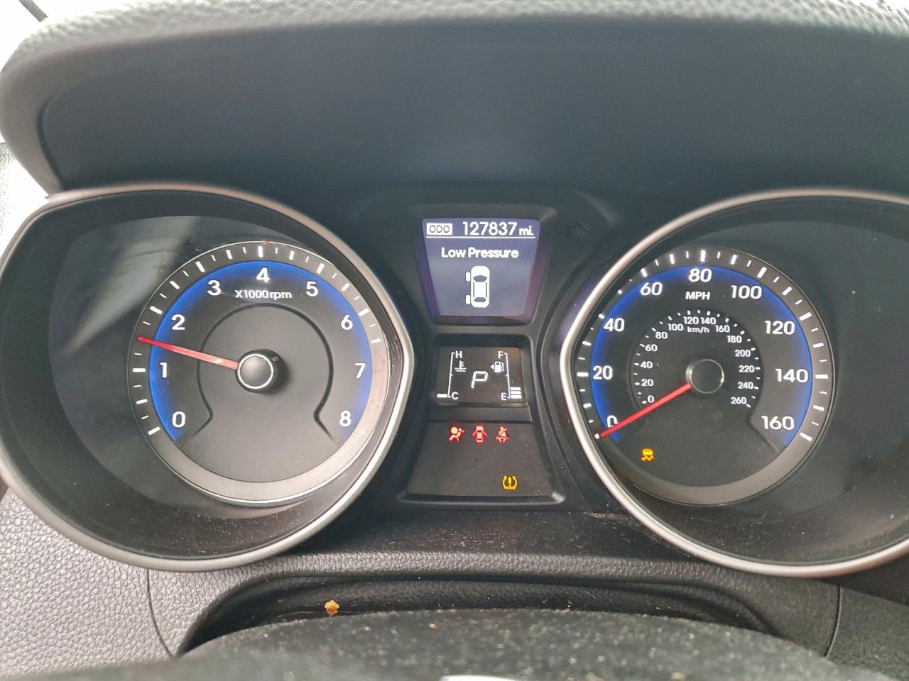 2017 HYUNDAI ELANTRA GT photo 9