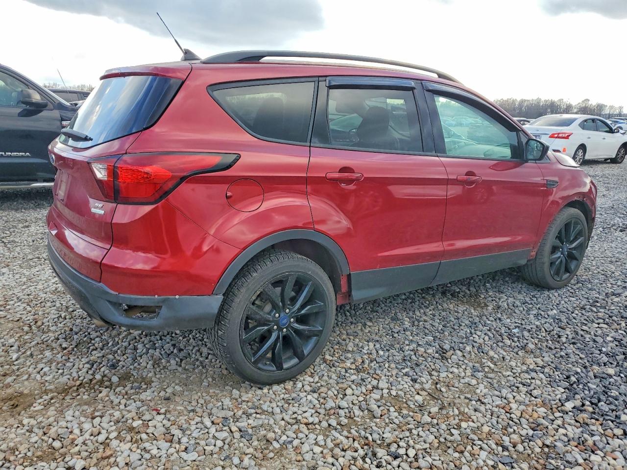2019 FORD ESCAPE SE photo 3