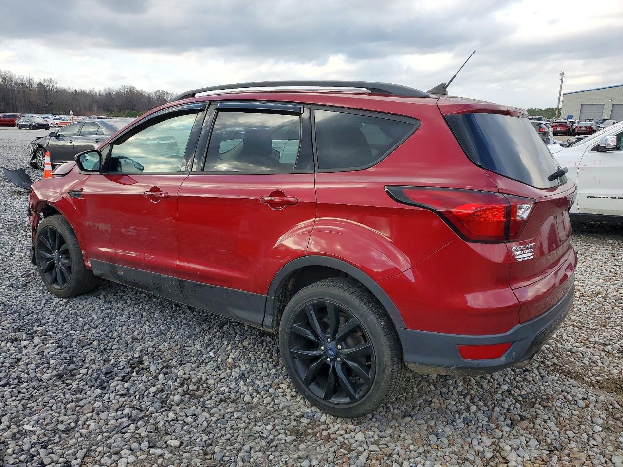 2019 FORD ESCAPE SE photo 2