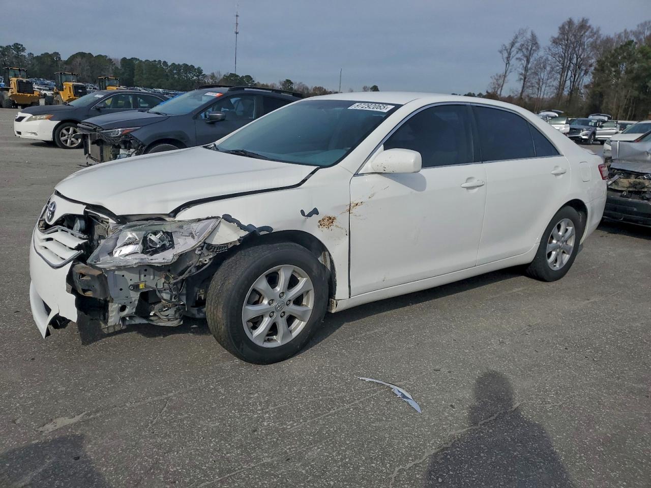 2011 TOYOTA CAMRY