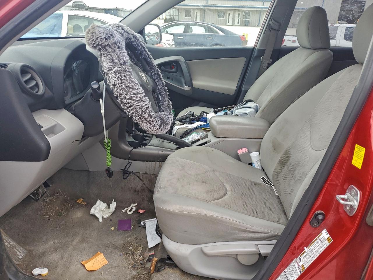 2010 TOYOTA RAV4 photo 13