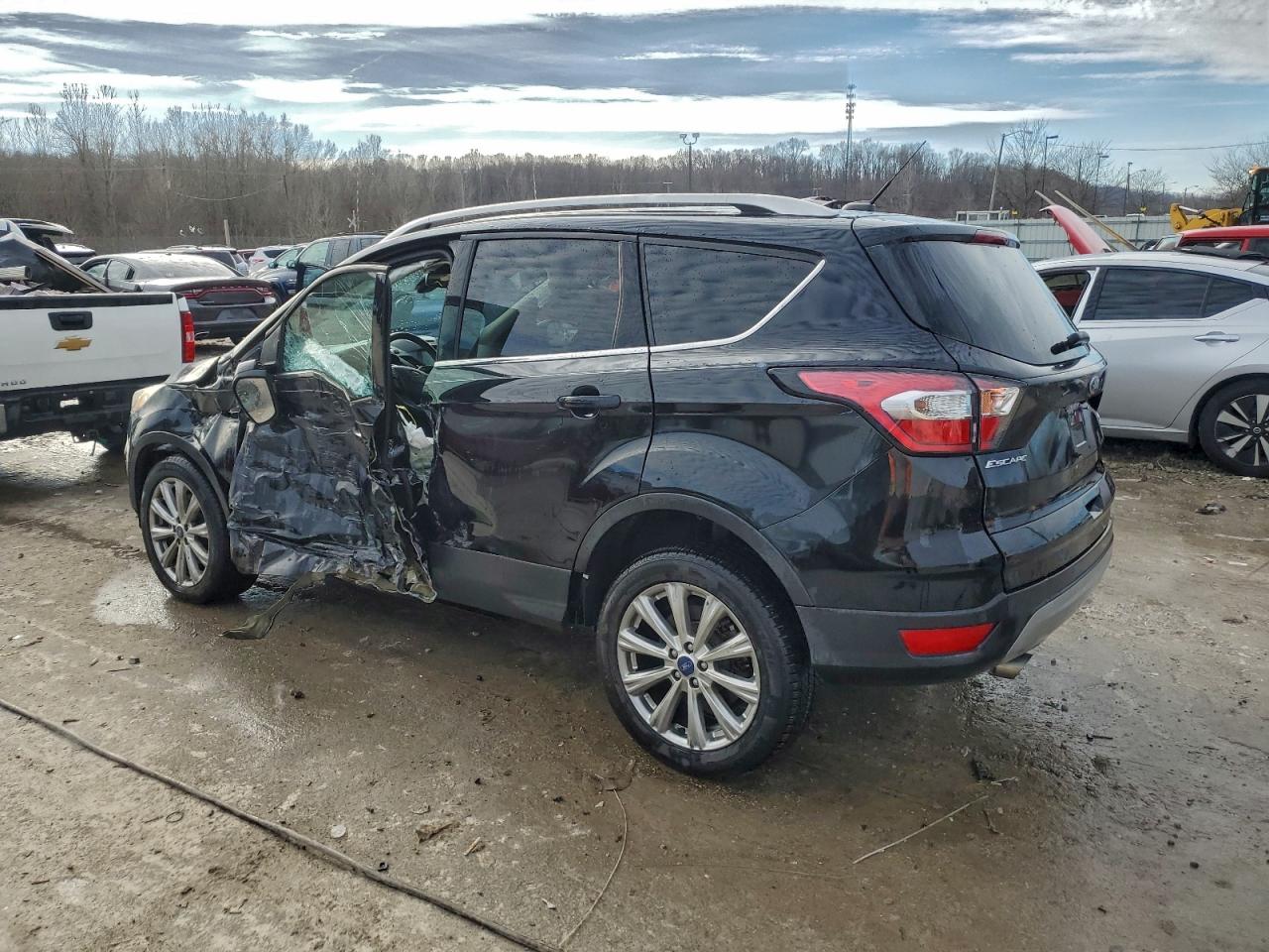 2017 FORD ESCAPE TITANIUM photo 3