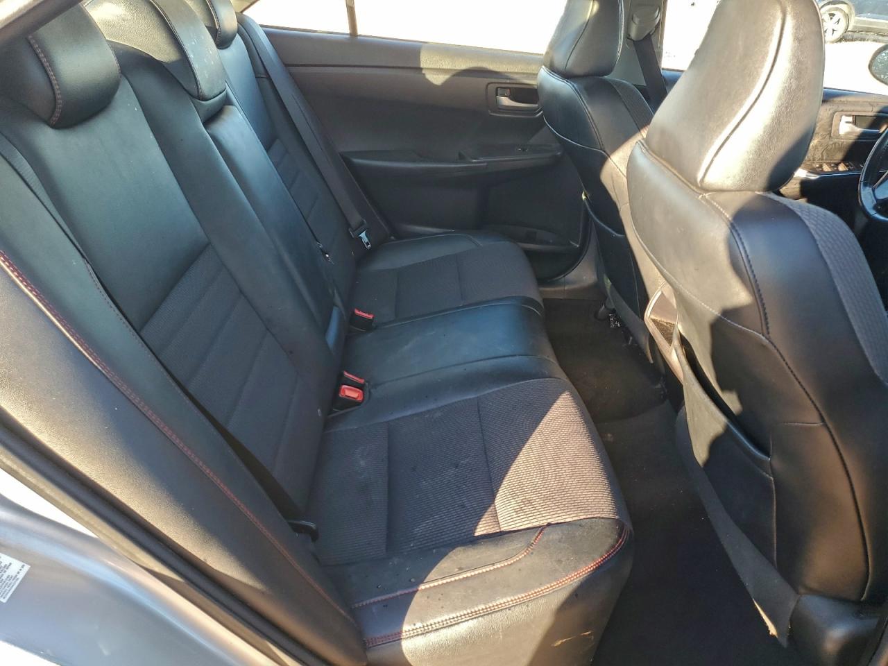 2016 TOYOTA CAMRY LE photo 19