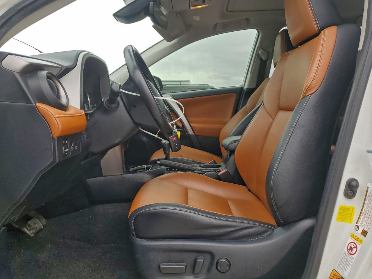 2016 TOYOTA RAV4 LIMITED photo 19