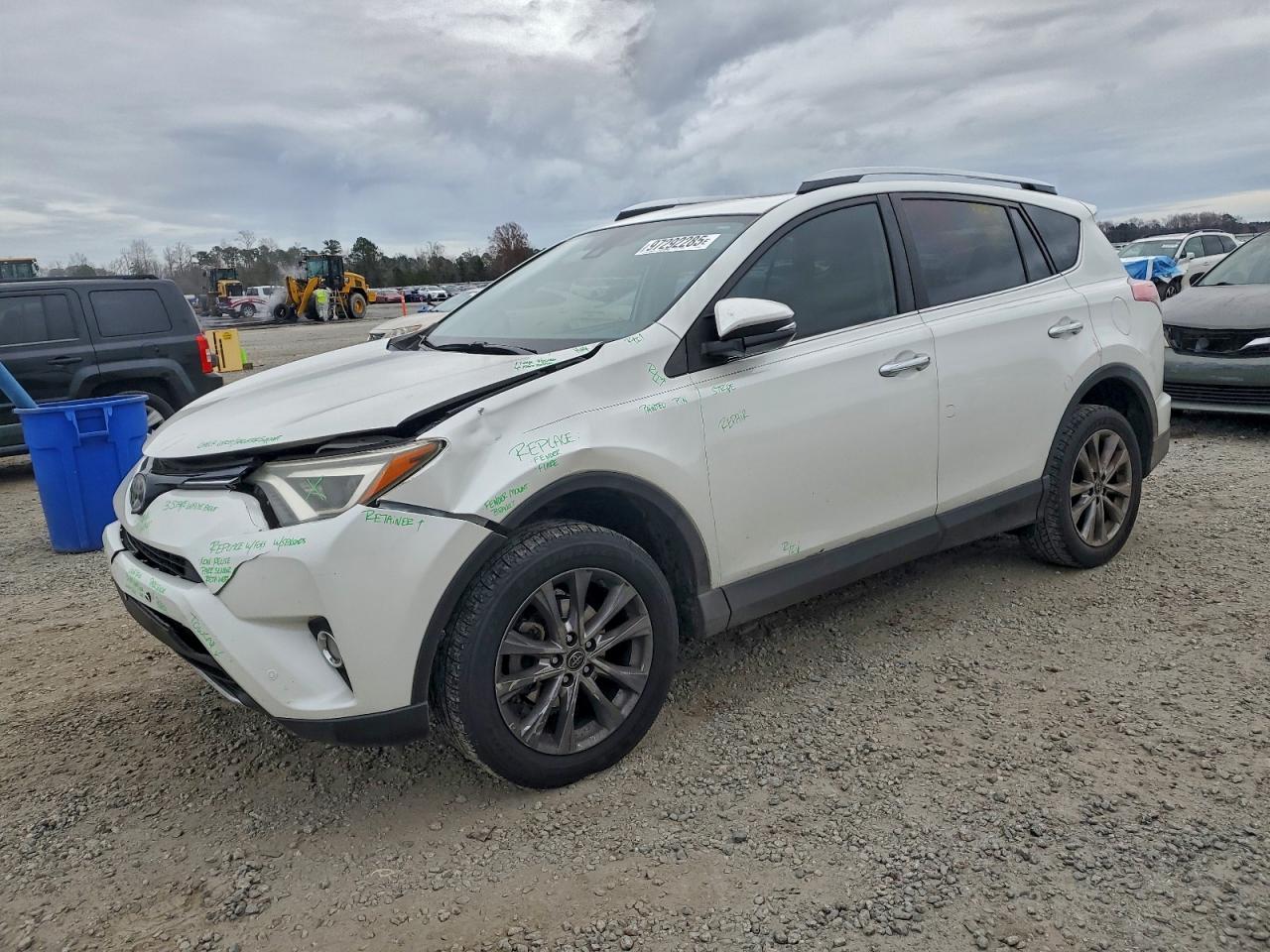 2016 TOYOTA RAV4 LIMITED photo 2