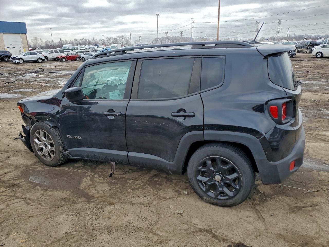 2017 JEEP RENEGADE LATITUDE photo 3