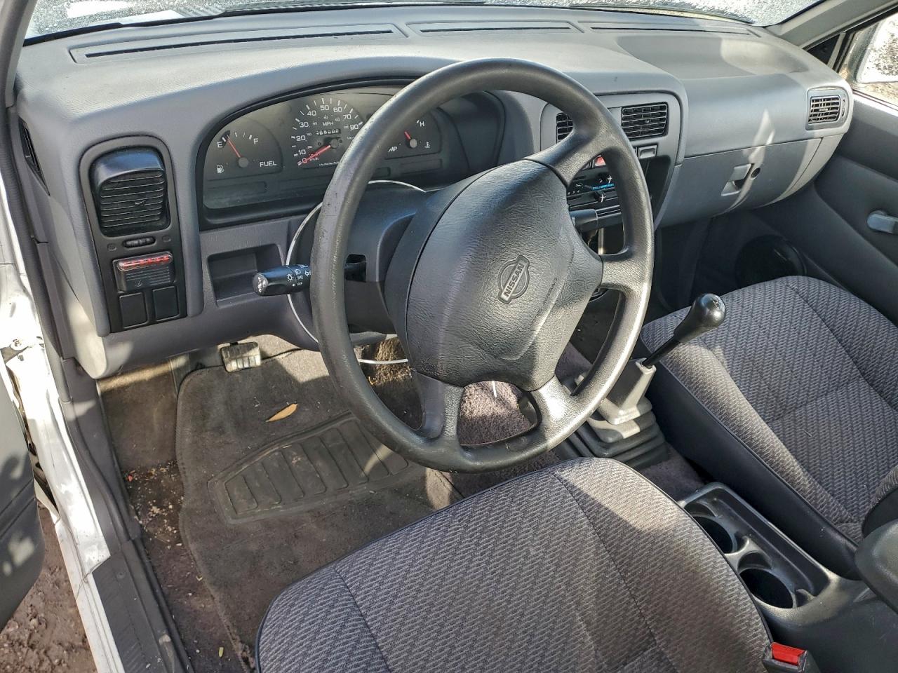 1996 NISSAN TRUCK KING CAB SE photo 15