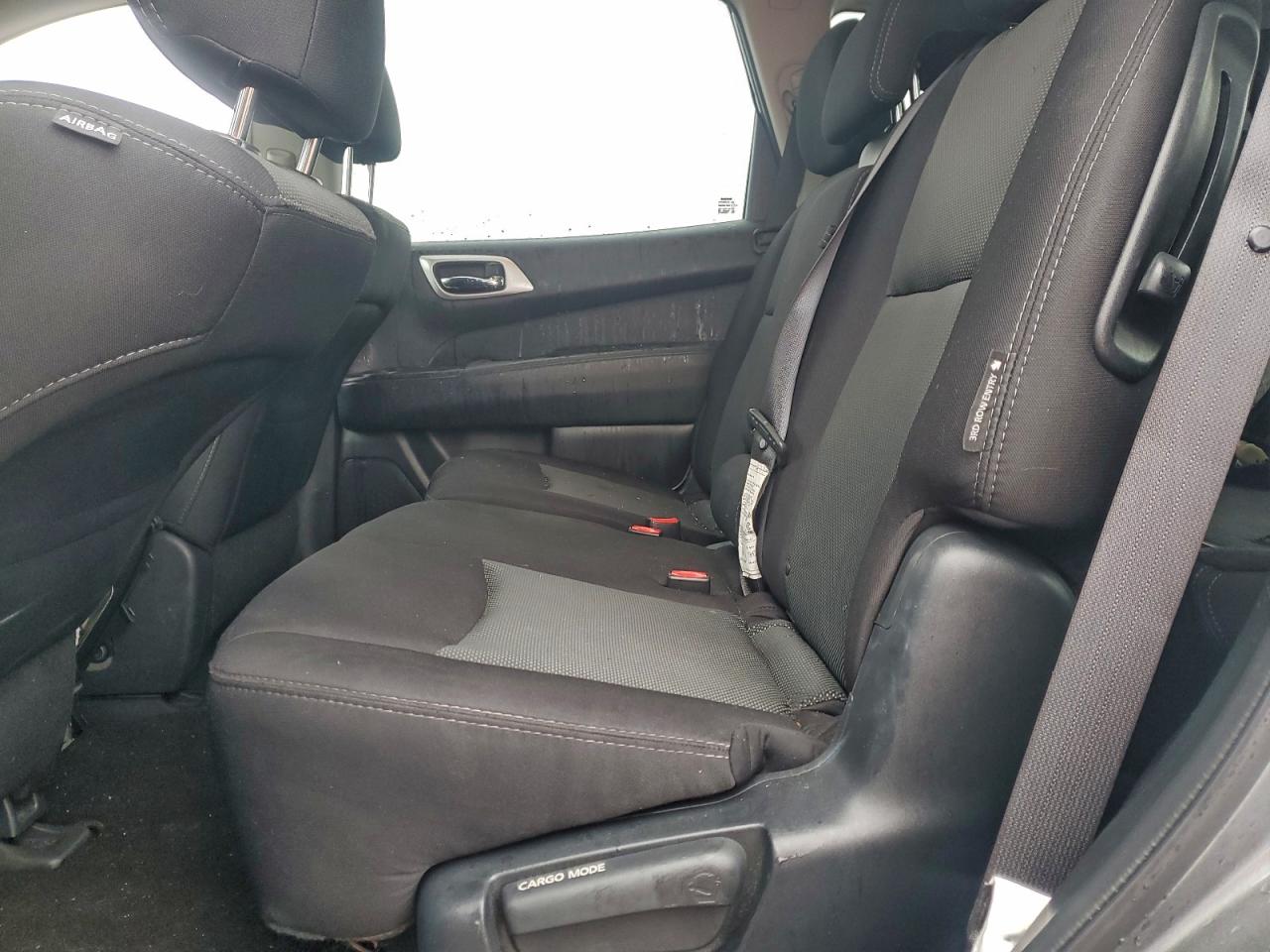 2020 NISSAN PATHFINDER S photo 11