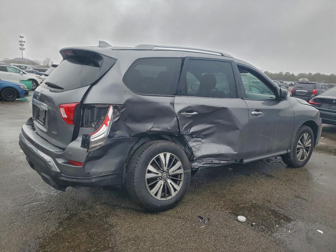 2020 NISSAN PATHFINDER S photo 3