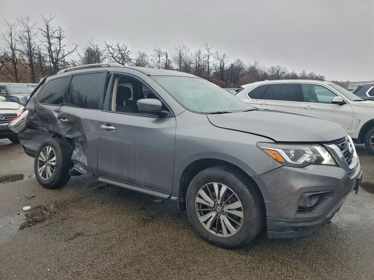 2020 NISSAN PATHFINDER S photo 4