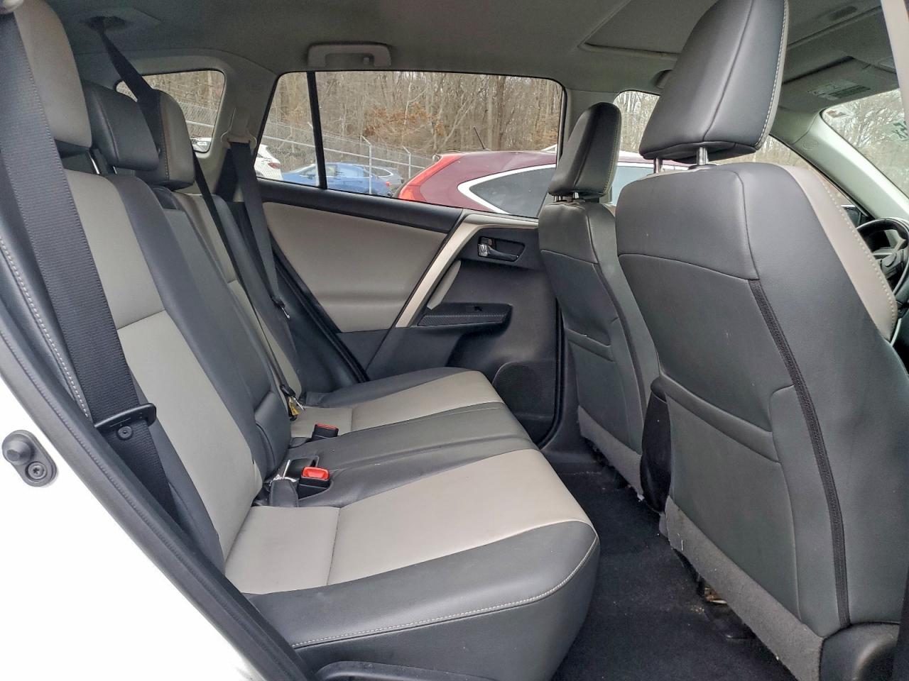 2014 TOYOTA RAV4 LIMITED photo 21