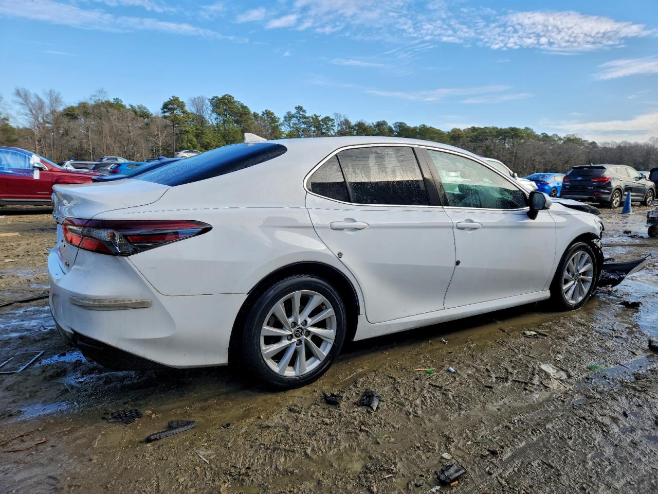 2022 TOYOTA CAMRY LE photo 5
