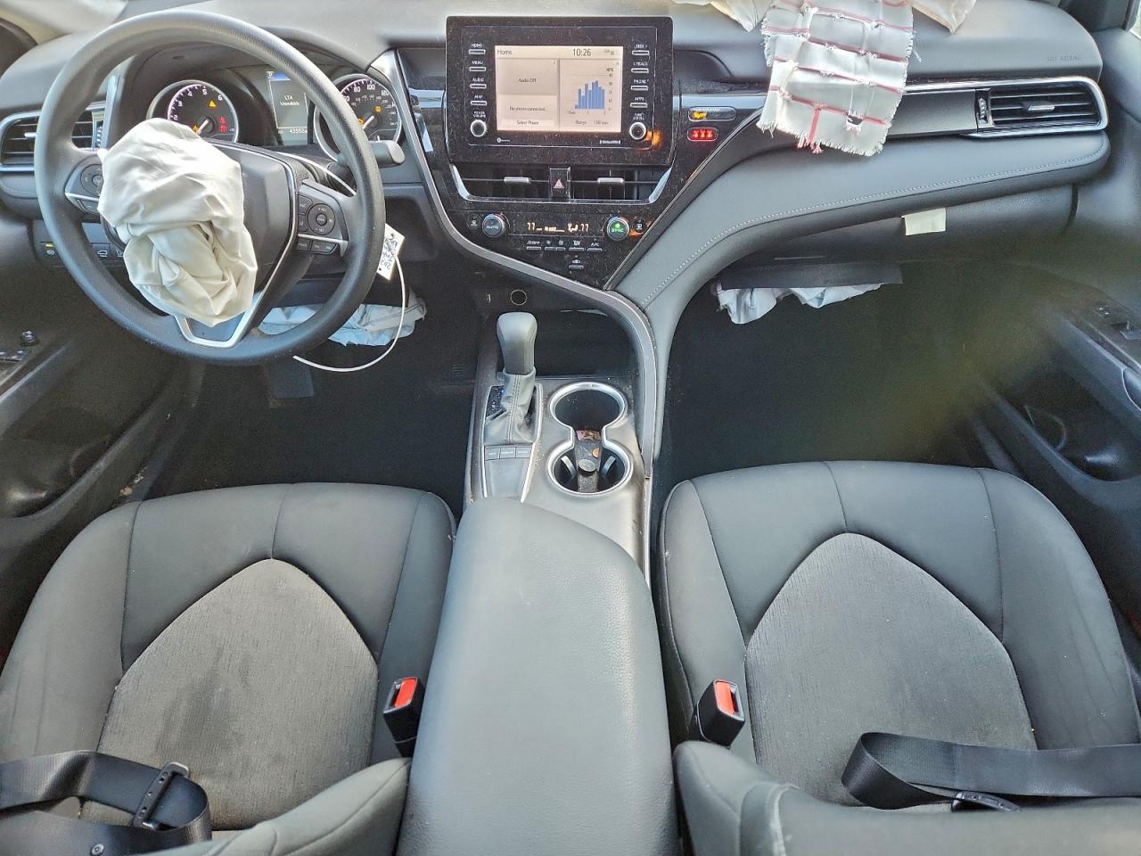 2022 TOYOTA CAMRY LE photo 15