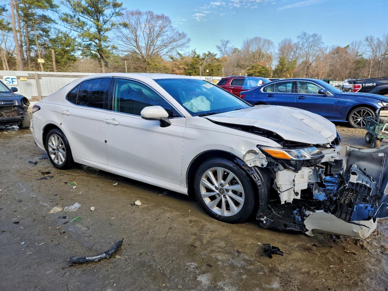 2022 TOYOTA CAMRY LE photo 7
