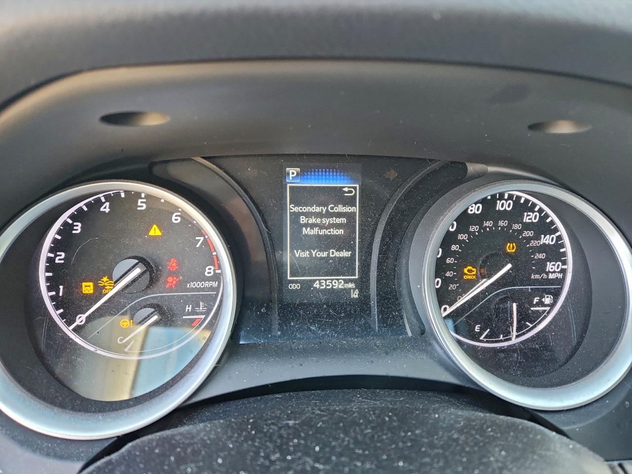 2022 TOYOTA CAMRY LE photo 17
