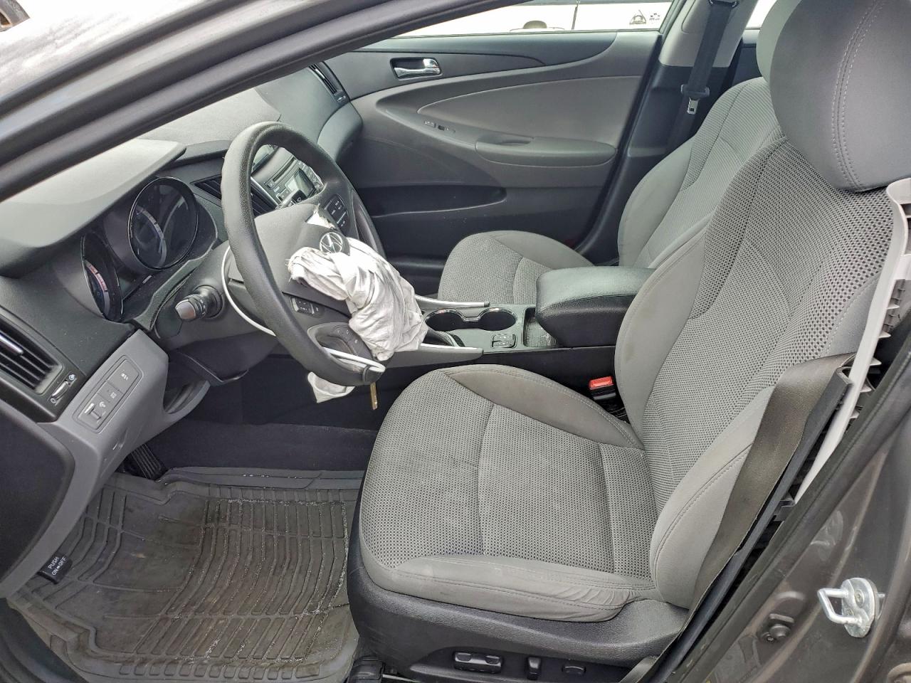 2013 HYUNDAI SONATA GLS photo 19