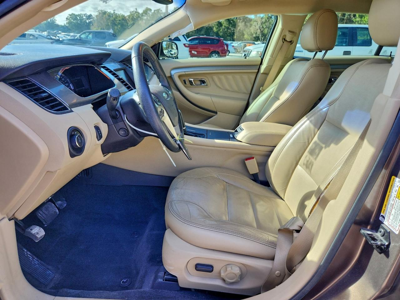 2015 FORD TAURUS SEL photo 7