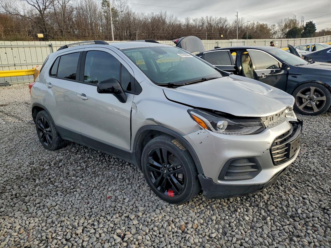 2021 CHEVROLET TRAX 1LT photo 4