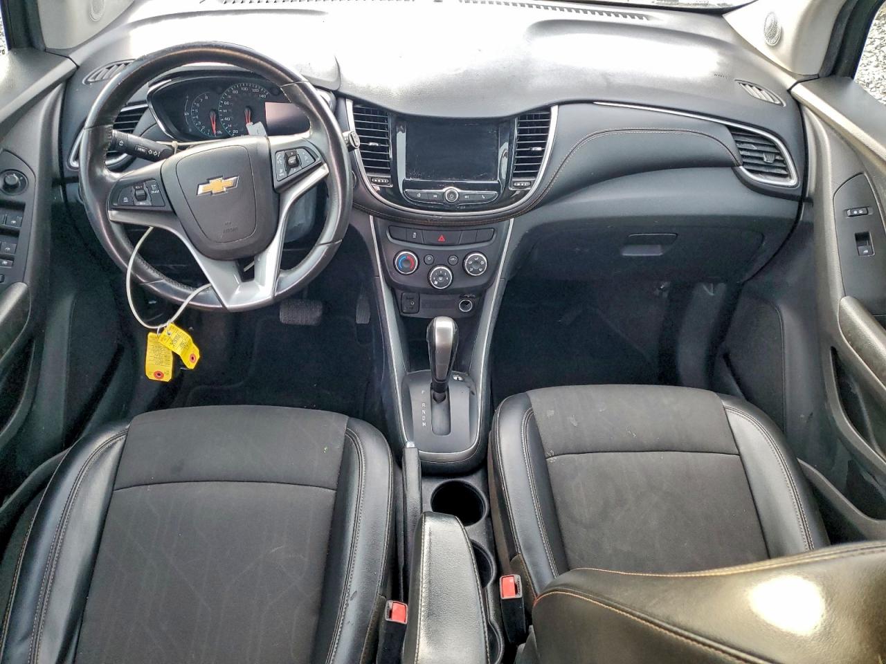 2021 CHEVROLET TRAX 1LT photo 8