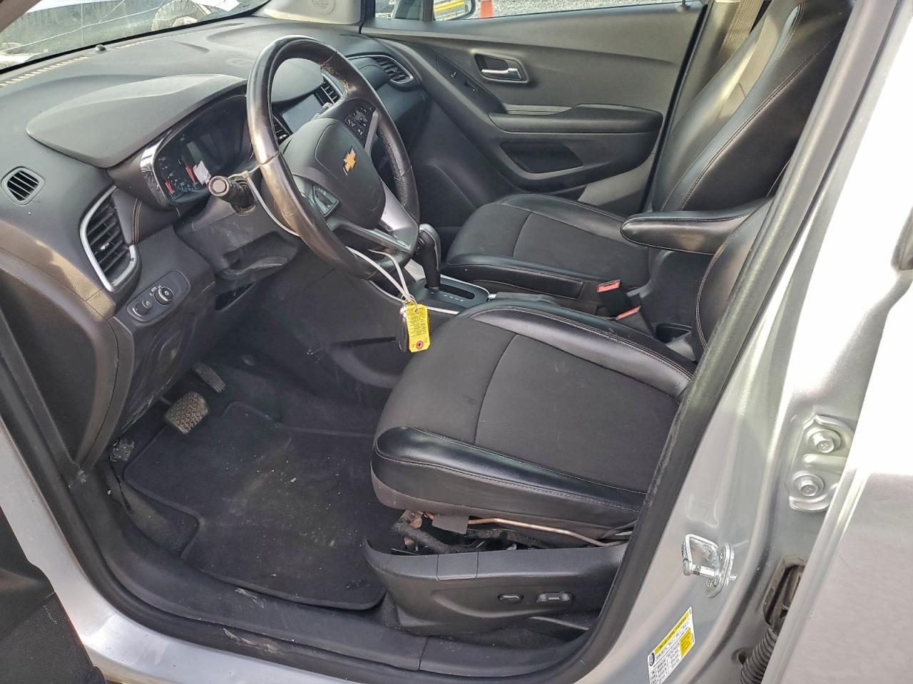 2021 CHEVROLET TRAX 1LT photo 7