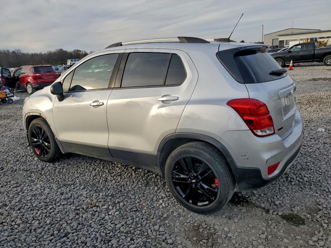 2021 CHEVROLET TRAX 1LT photo 2