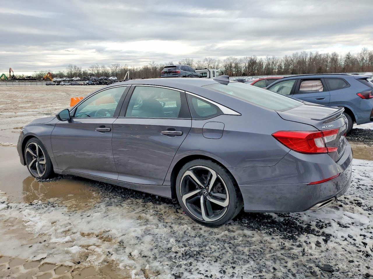2018 HONDA ACCORD SPORT photo 2