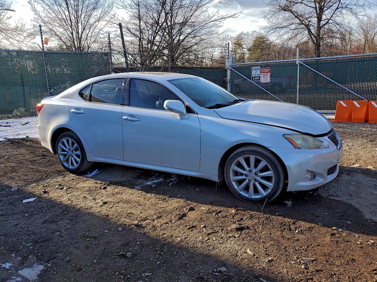 2010 LEXUS IS 250 photo 4