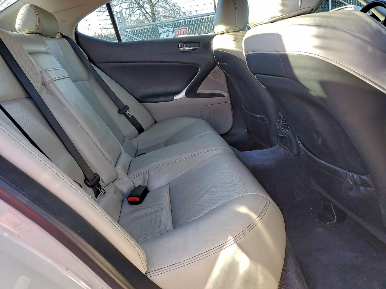 2010 LEXUS IS 250 photo 10