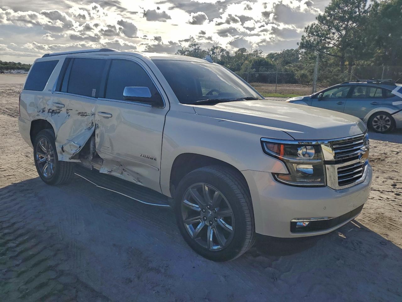 2015 CHEVROLET TAHOE K1500 LTZ photo 4