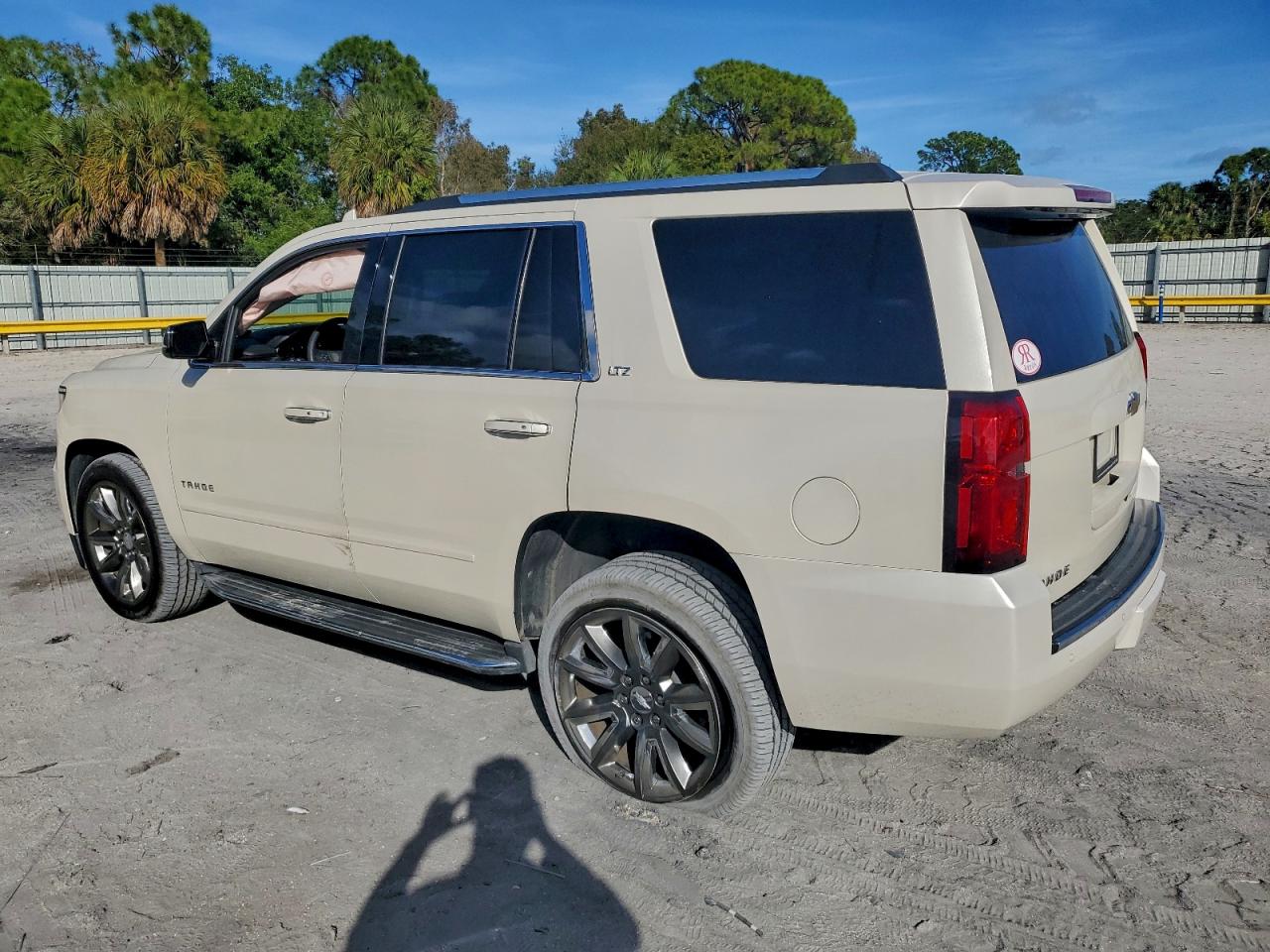 2015 CHEVROLET TAHOE K1500 LTZ photo 2