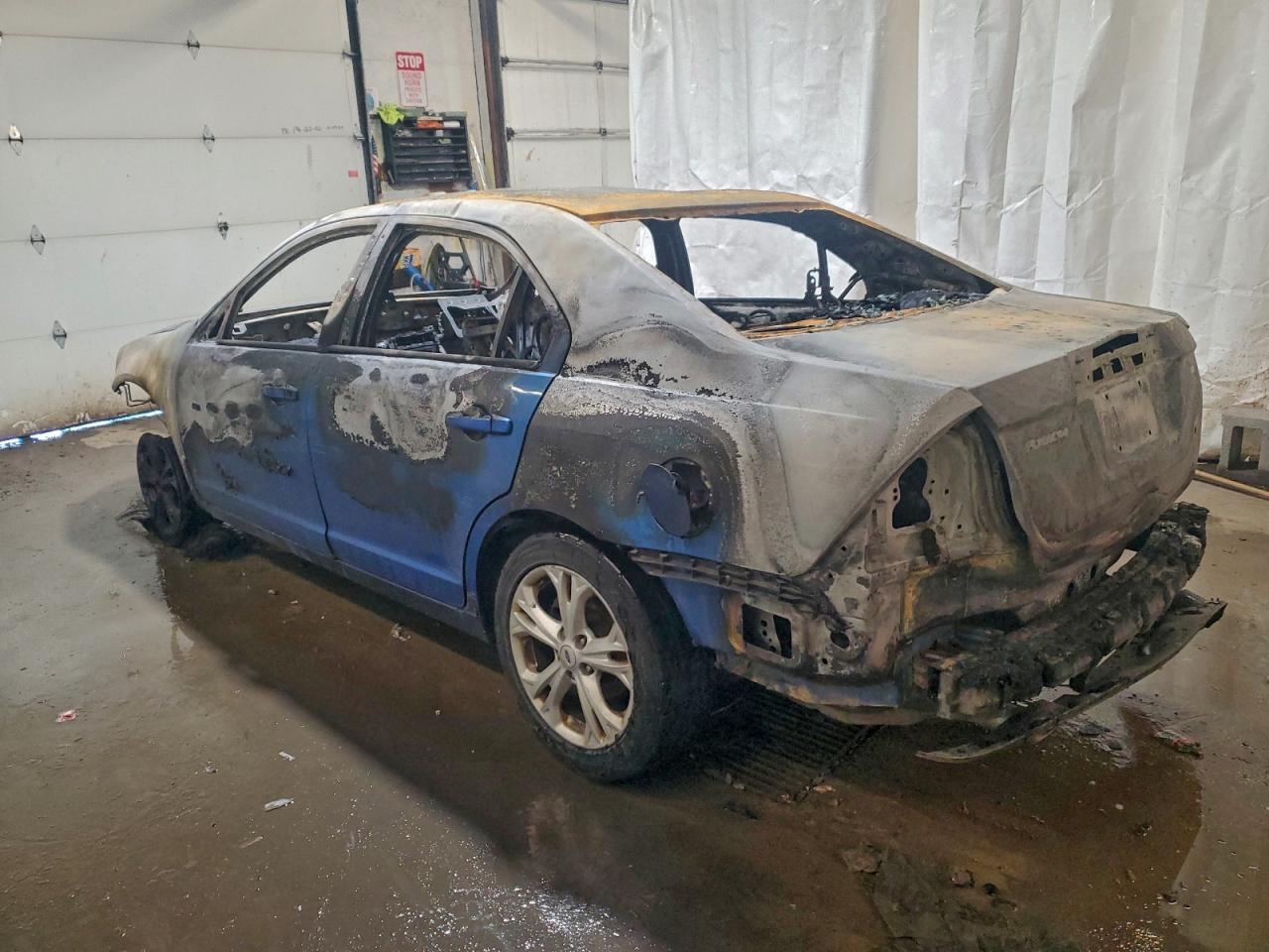 2012 FORD FUSION SE photo 2