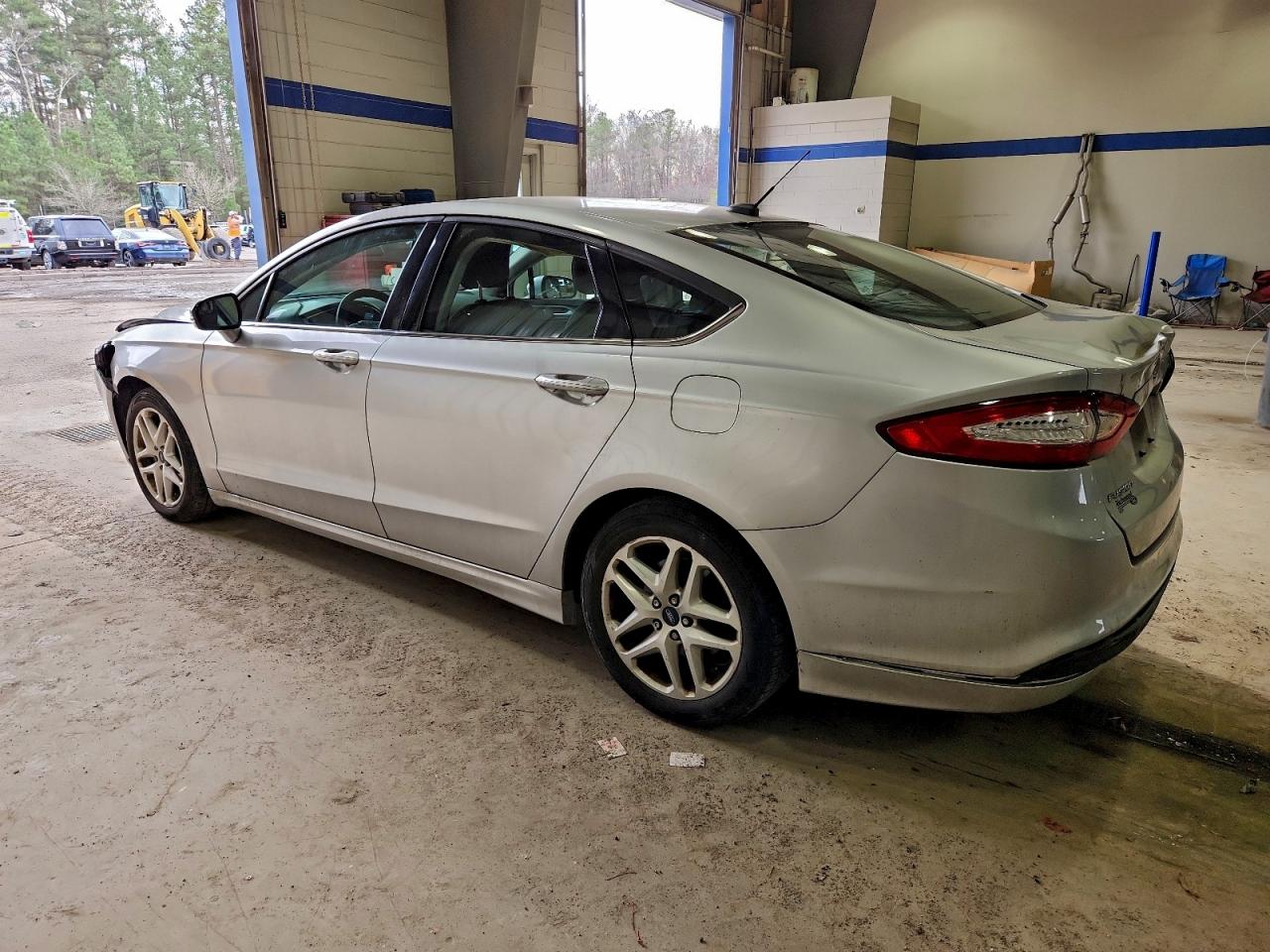 2015 FORD FUSION SE photo 4