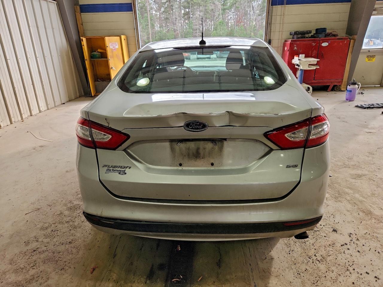 2015 FORD FUSION SE photo 16